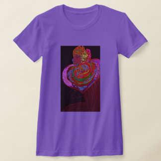 Camiseta Joven dama con un elegante sombrero hecho a medida