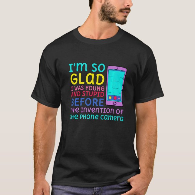 Camiseta Joven Y Estúpido Antes De La Invención Del Teléfon (Anverso)