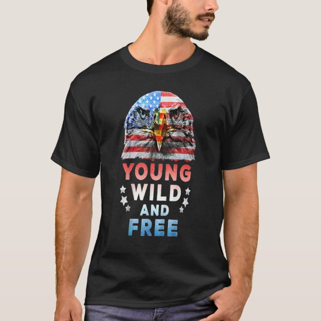 Camiseta Jóvenes Patriotas Estadounidenses Libres Y Salvaje (Anverso)