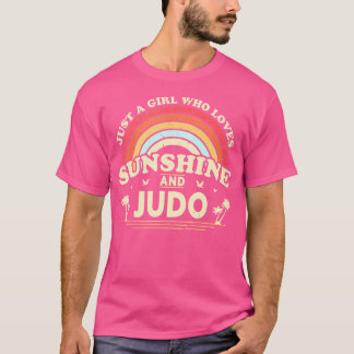 Camiseta Judo Es Sólo Un Chica Que Ama El Sol Y El Judo