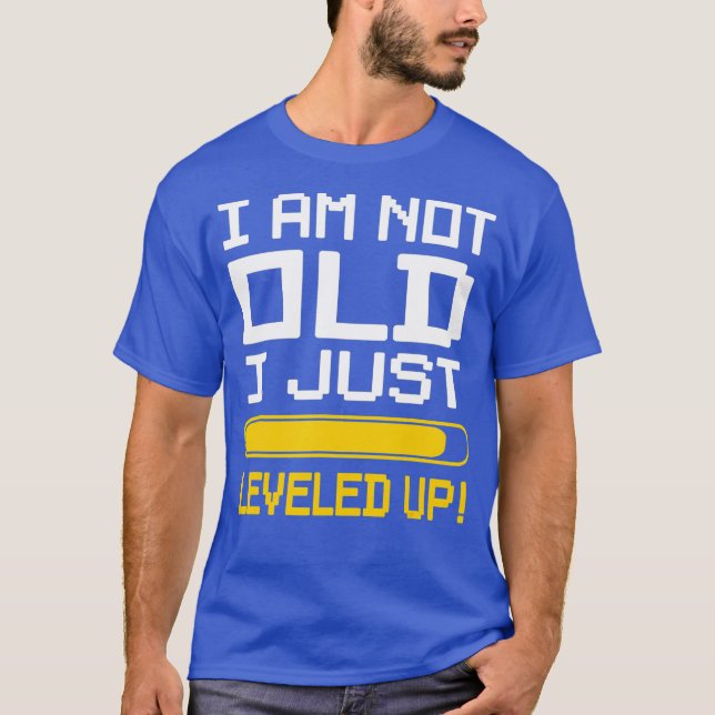 Camiseta JUEGO 365 No Es Viejo, Acabo De Levantar A Gamer (Anverso)