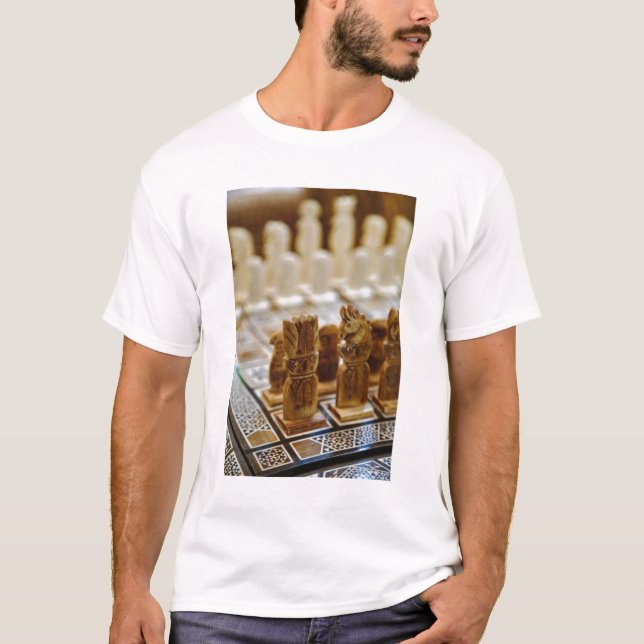 Camiseta Juego de ajedrez en venta, Khan el Khalili Bazaar, (Anverso)