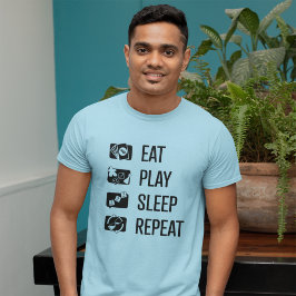 Camiseta Juego de mesa de repetición de sueño de juego negr