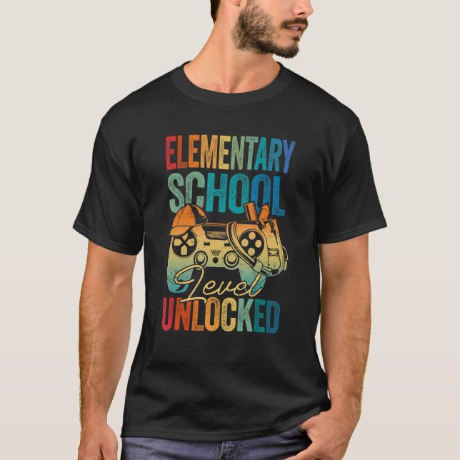 Camiseta Juego de nivel elemental desbloqueado de vuelta a  (Anverso)