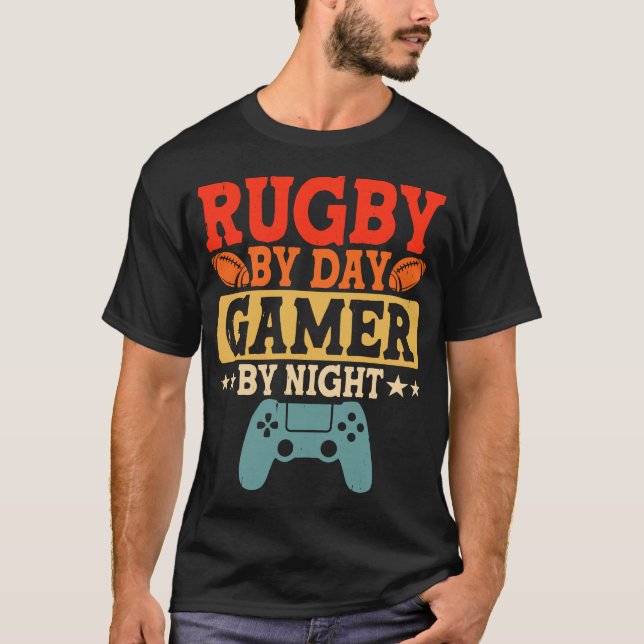 Camiseta Juego De Rugby By Day Gamer By Night - Video Game  (Anverso)