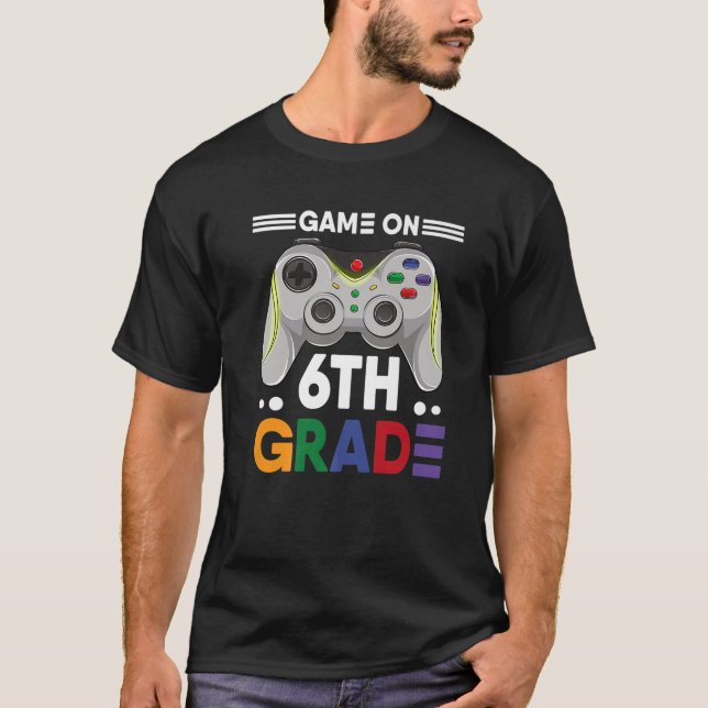 Camiseta Juego En 6º Grado Jugador Primer Día De Vuelta A L (Anverso)