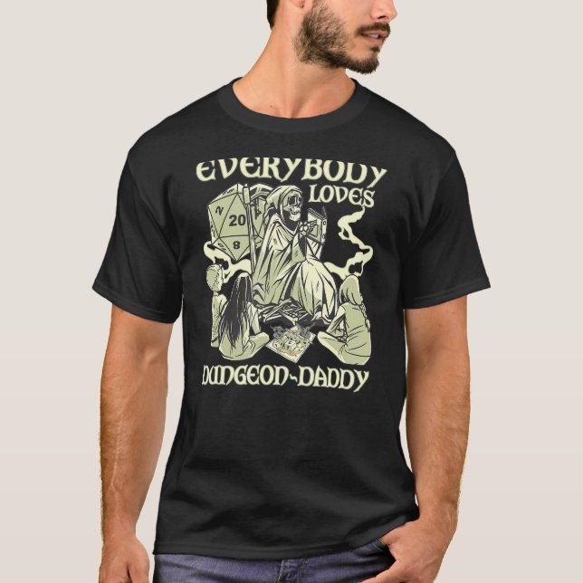 Camiseta Juego Rpg Dungeon Daddy D20 Dice Pen Y Papel Boar (Anverso)