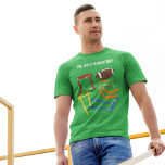 Camiseta Jugador entrenador de fútbol de bandera personaliz<br><div class="desc">Saluda a tu equipo favorito o a tu jugador favorito o crea un regalo personalizado para el entrenador de fútbol de bandera cuando añades tu propio texto a esta camiseta. Este gráfico muestra ilustraciones de una pelota de fútbol y una colorida variedad de cinturones de bandera con tu mensaje en...</div>