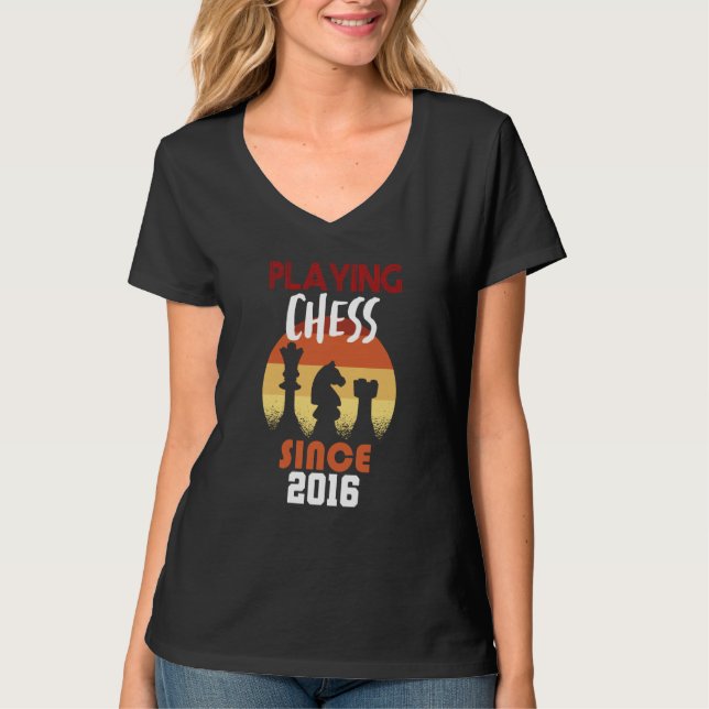 Camiseta Jugando ajedrez desde 2016 (Anverso)