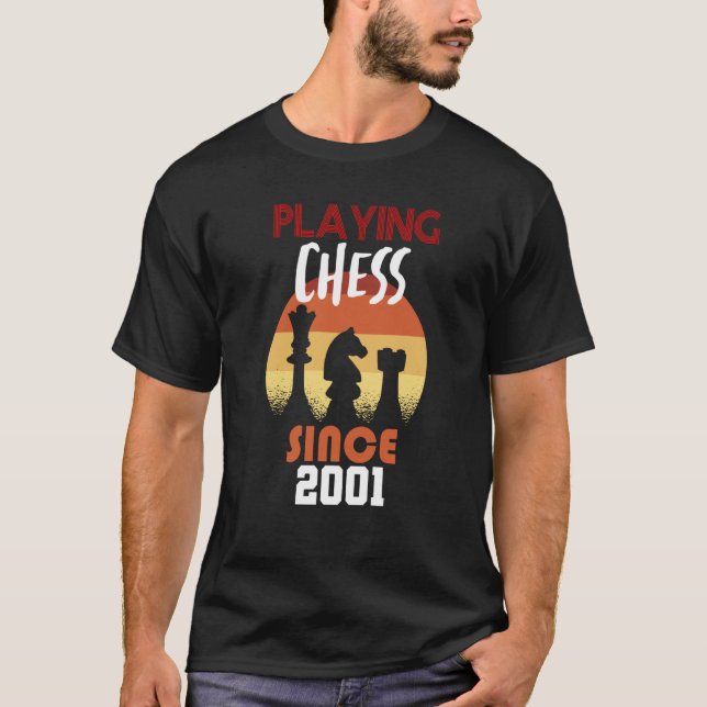 Camiseta Jugando al ajedrez desde 2001 (Anverso)