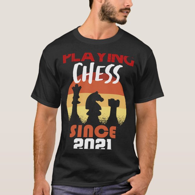 Camiseta Jugando al ajedrez desde 2021 (Anverso)
