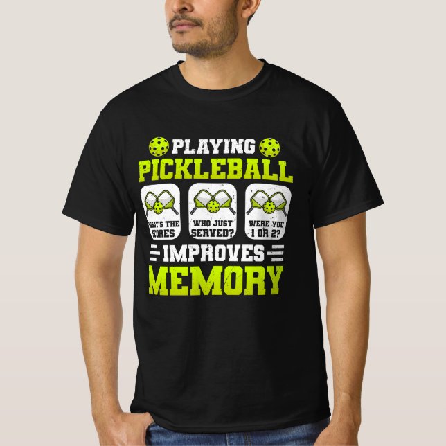 Camiseta Jugar al baloncesto mejora la memoria Lo que está  (Anverso)