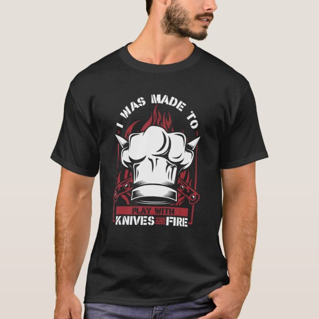 Camiseta Jugar Con Cuchillos Y Chef De Fuego (Anverso)