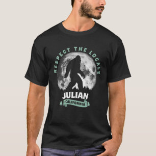 Camiseta Julian California Bigfoot Night Walk Retro T Shirt