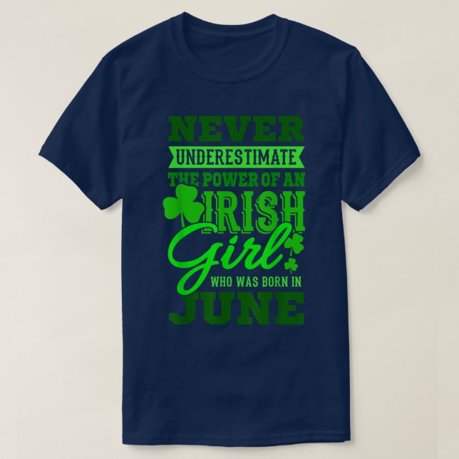 Camiseta June Birthday Never Underestimate The Power Of An  (Diseño del anverso)