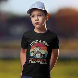 Camiseta Just a Boy Who Loves Tractors