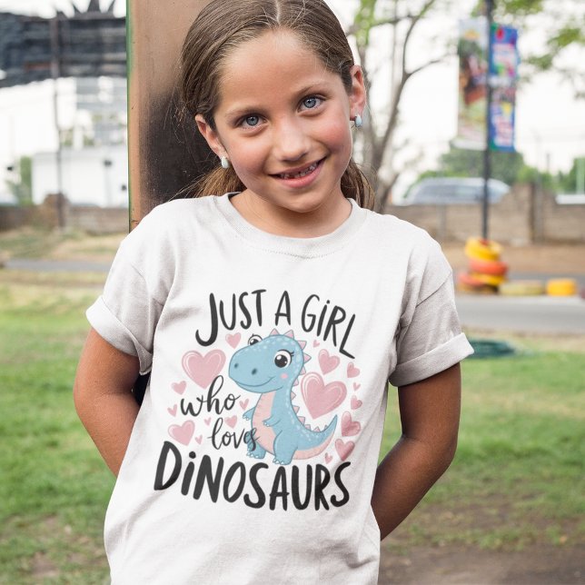 Camiseta Just a Girl who Loves Dinosaurs - Cute Dino Lover  (Subido por el creador)