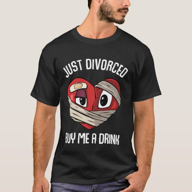 Camiseta Just Divorced buy me a drink Divorcee (Anverso)