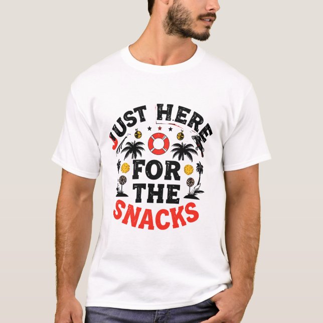 Camiseta Just Here for the Snacks: The Only Social Commitme (Anverso)