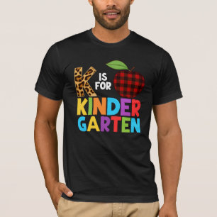 Camiseta K es para la educación preescolar infantil