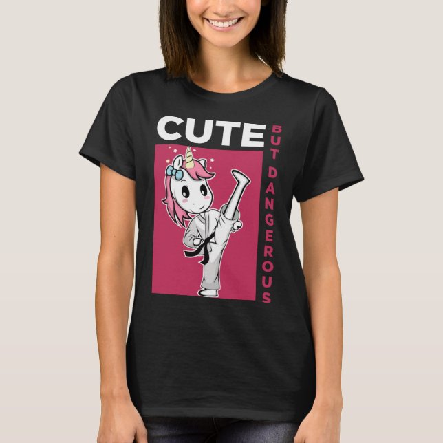 Camiseta Karate lindo pero peligroso Taekwondo Unicornio Ka (Anverso)