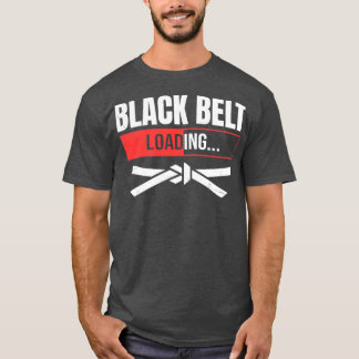 Camiseta Karate o Taekwondo Black Belt Cargando Funny Marti