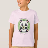 Kawaii Cute Baby Panda Comer Aguacate