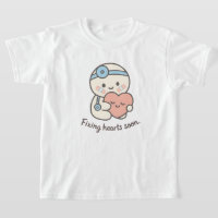 Camiseta Kawaii Doctor Arreglando Corazones Pronto