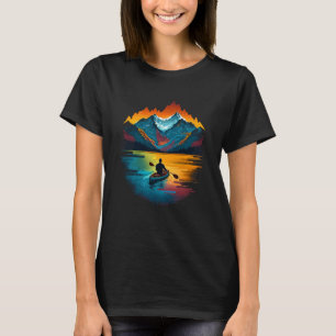 Camiseta Kayak Kayaker Kayak en las montañas del lago Canoe