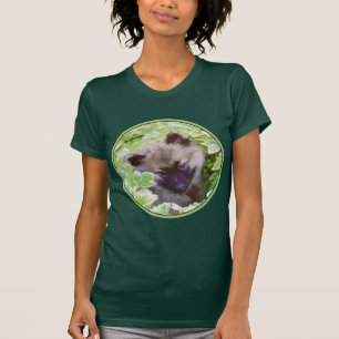 Camiseta Keeshond Puppy en el jardín pintando arte original