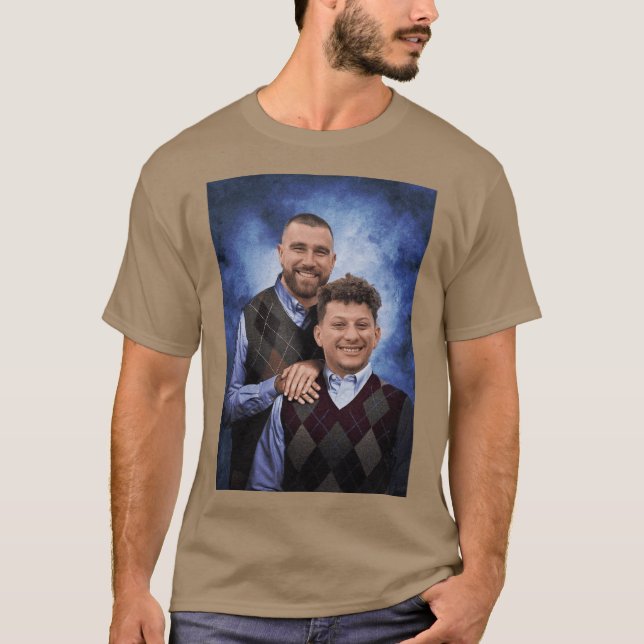 Camiseta Kelce and Mahomes Stepbrothers retro (Anverso)