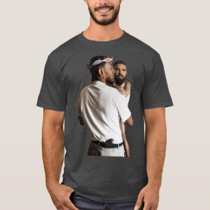 Camiseta Kendrick Lamar sosteniendo regalo de Ba