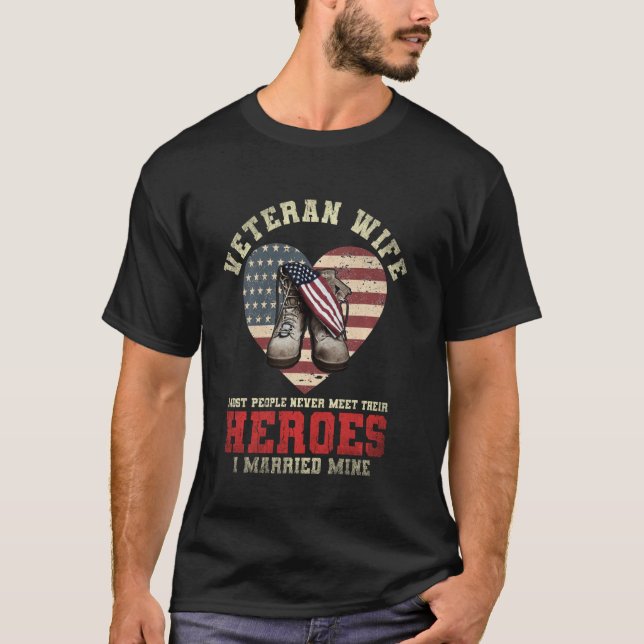 Camiseta Ki Orgullosa Veterana Esposa De La Bandera De Ee.  (Anverso)