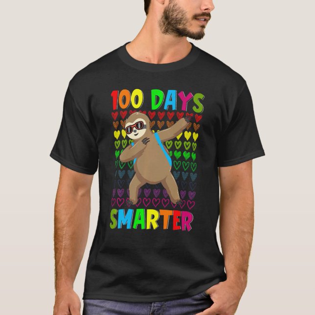 Camiseta Kids 100 Days Smarter Hearts Dabbing Sloth 100th D (Anverso)