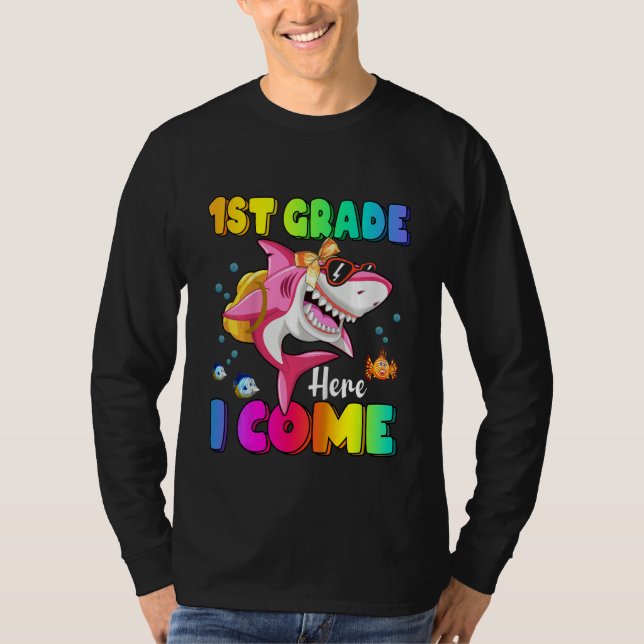 Camiseta Kids 1st Grade Here I Come Shark Backpack Back To  (Anverso)