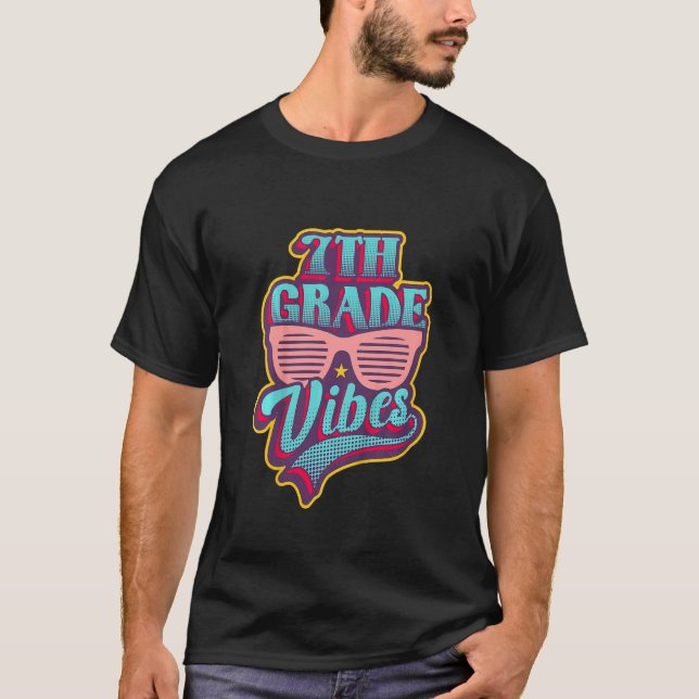 Camiseta Kids 7th Grade Vibes 1st Day Of School Student Bac (Anverso)