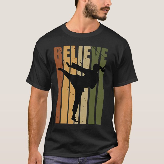 Camiseta Kids Camouflage Retro Karate Motivating Believe Pr (Anverso)