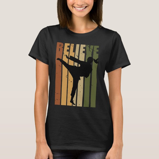 Camiseta Kids Camouflage Retro Karate Motivating Believe Pr (Anverso)