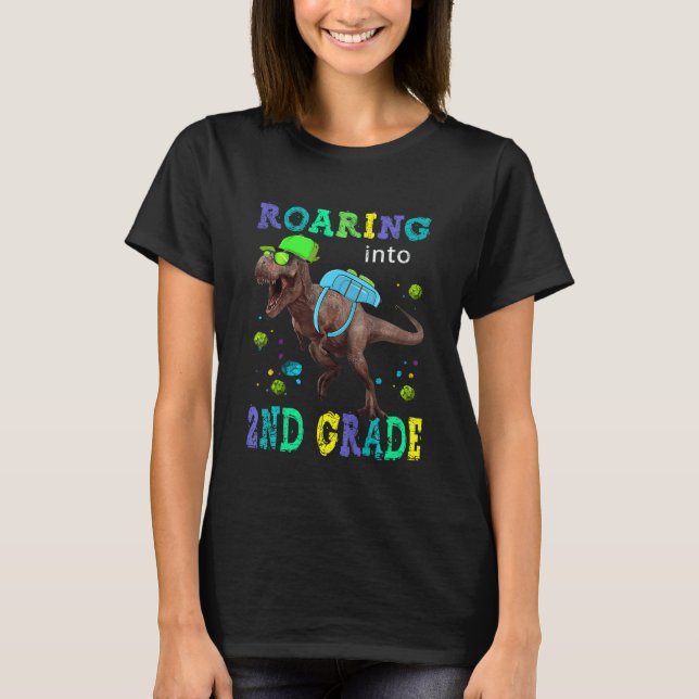Camiseta Kids Roaring Into 2nd Grade Dinosaur 1st Day Back  (Anverso)