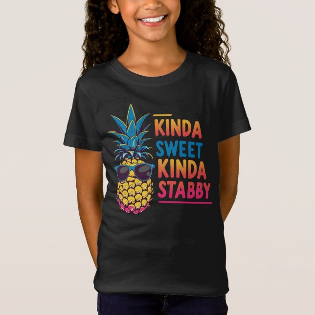 Camiseta Kinda Sweet Kinda Stabby Pineapple Kids Tee (Anverso)