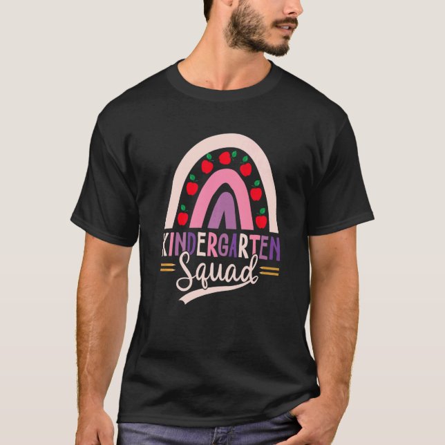 Camiseta Kinder Garten sembró el arcoiris de vuelta a la es (Anverso)