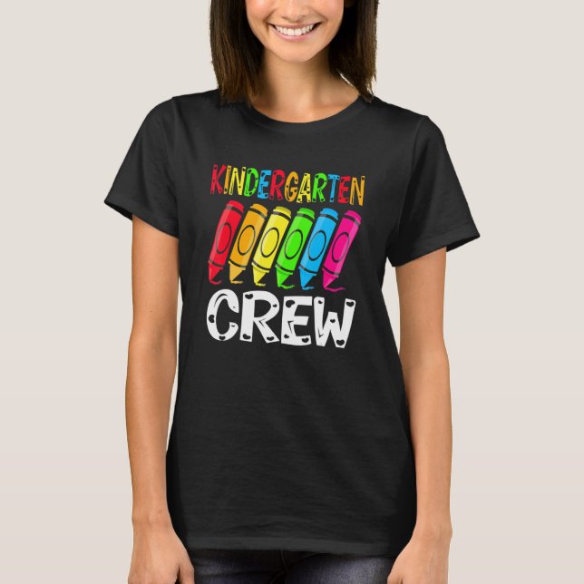 Camiseta Kindergarten Crew Back To School Crayon Teacher St (Anverso)