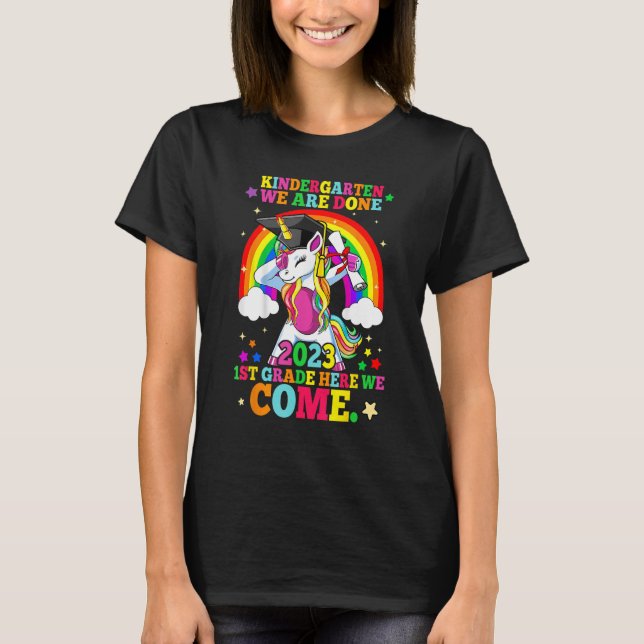 Camiseta Kindergarten Graduation 2023 Magical Unicorn Girls (Anverso)