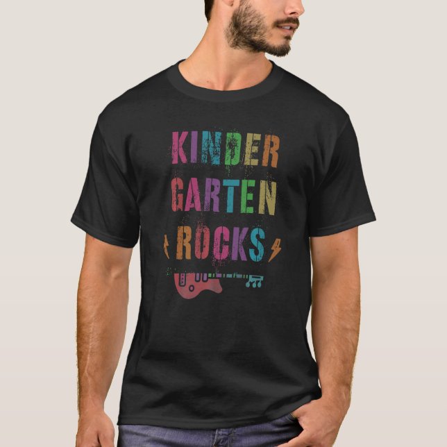 Camiseta Kindergarten Rocks Student Teacher Squad Kinder Te (Anverso)