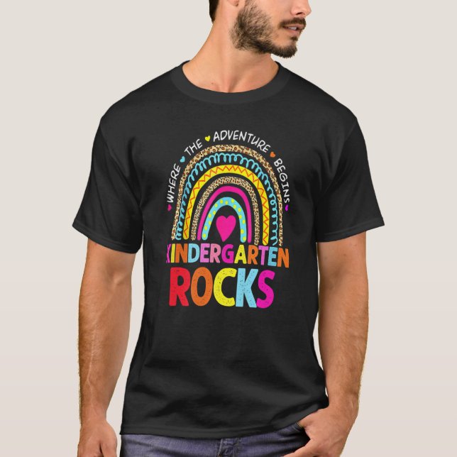 Camiseta Kindergarten Rocks Team Kindergarten Rainbow T (Anverso)