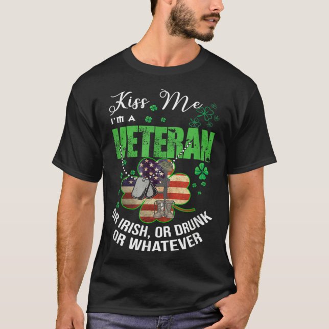 Camiseta Kiss Me I m A Veteran Irish American Shamrock Flag (Anverso)