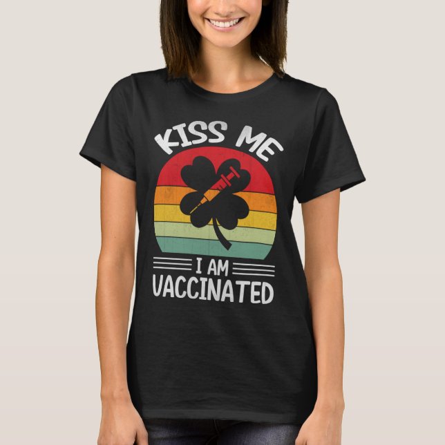 Camiseta Kiss me Iam Vaccinated (Anverso)