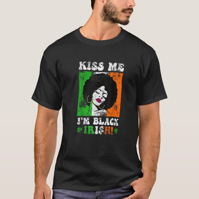 Camiseta Kiss Me I'm Black Irish St Patricks Day Black Wome (Anverso)