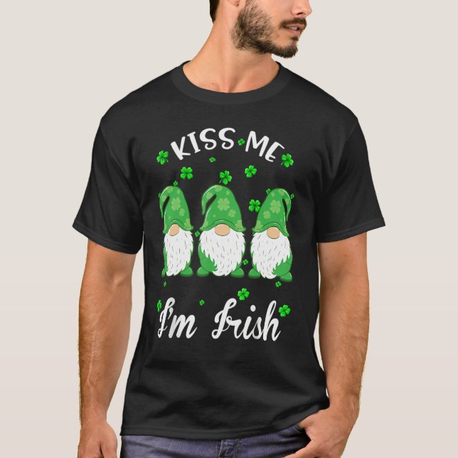 Camiseta Kiss Me I'm Irish. Gnome Shamrock Clover Saint Pat (Anverso)