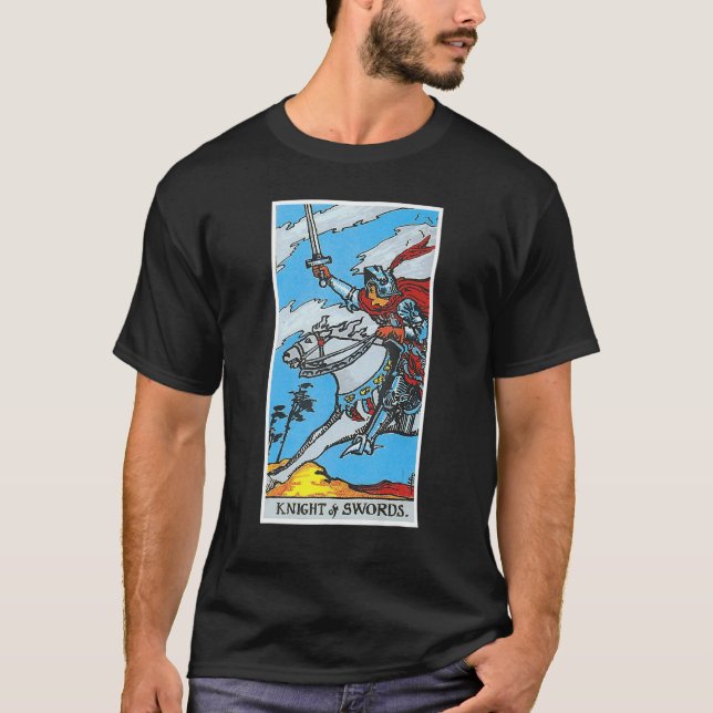 Camiseta Knight Templar Knight Of Swords Occult Tarot Card  (Anverso)